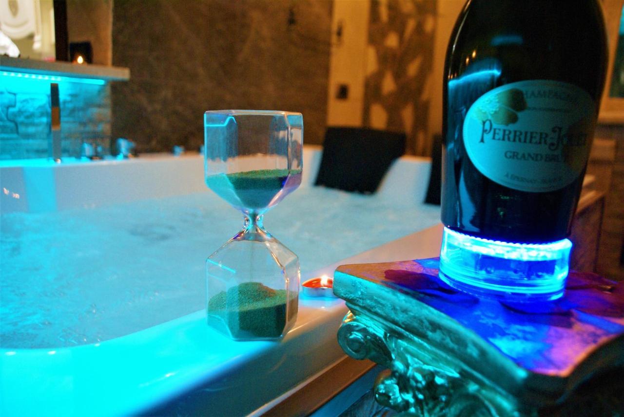 Gold Luxury Suite Home Roma ภายนอก รูปภาพ