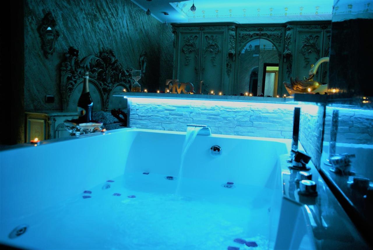 Gold Luxury Suite Home Roma ภายนอก รูปภาพ