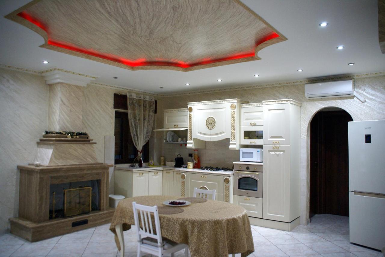 Gold Luxury Suite Home Roma ภายนอก รูปภาพ
